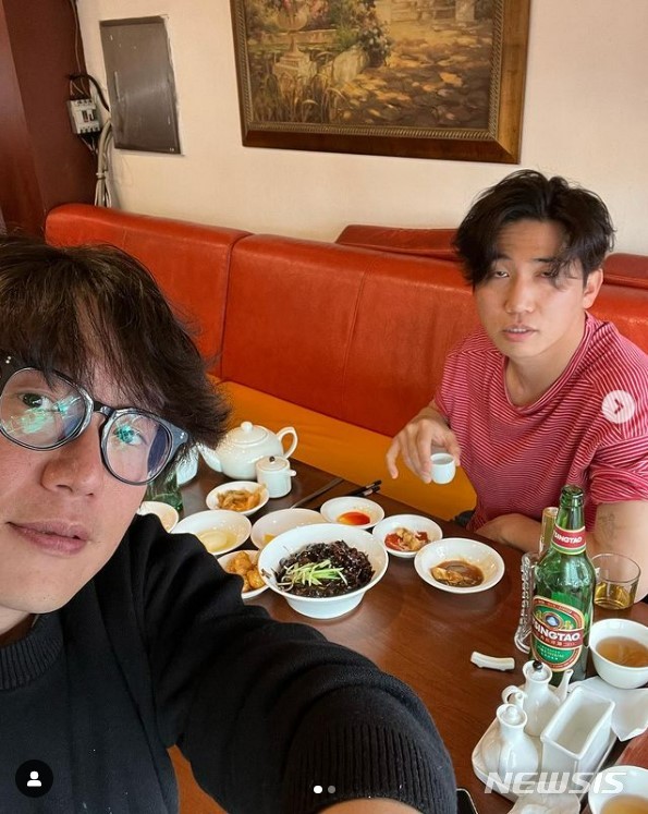 [서울=뉴시스]성시경, 유세윤. 2022.04.10. (사진= 유세윤 인스타그램 캡쳐) photo@newsis.com*재판매 및 DB 금지