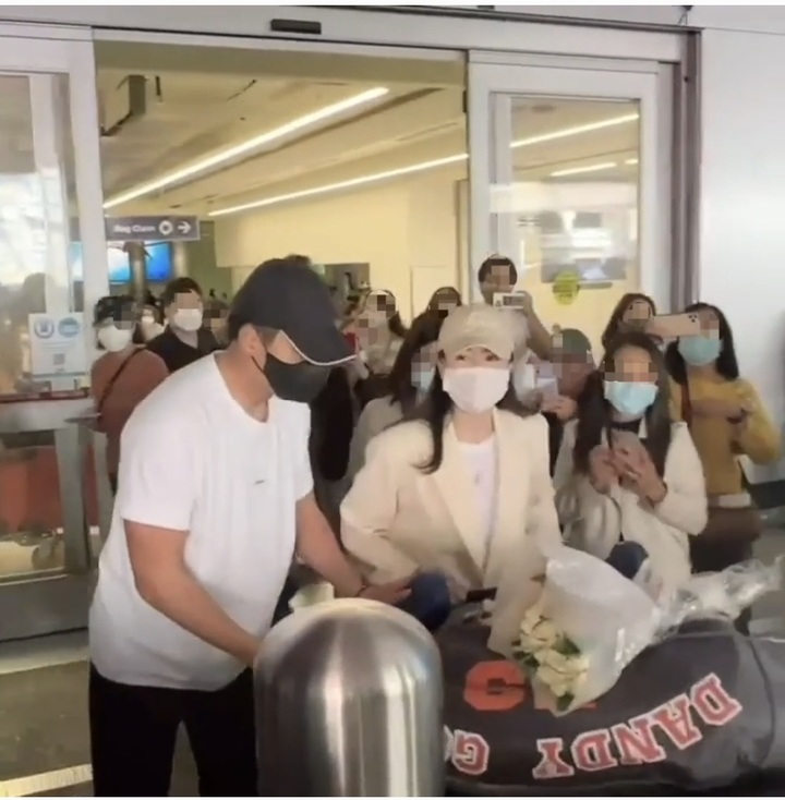 [서울=뉴시스] 배우 현빈·손예진. 2022.04.13. (사진 = 인스타그램 캡처) photo@newsis.com *재판매 및 DB 금지