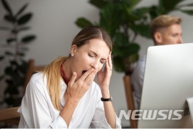 [서울=뉴시스] 춘곤증, 식곤증, 혈당 스파이크는 모두 피로감과 졸음을 유발하기에 정확한 원인을 파악하고 관리하는 것이 중요하다. (사진= 이미지뱅크 제공) 2022.04.13. photo@newsis.com