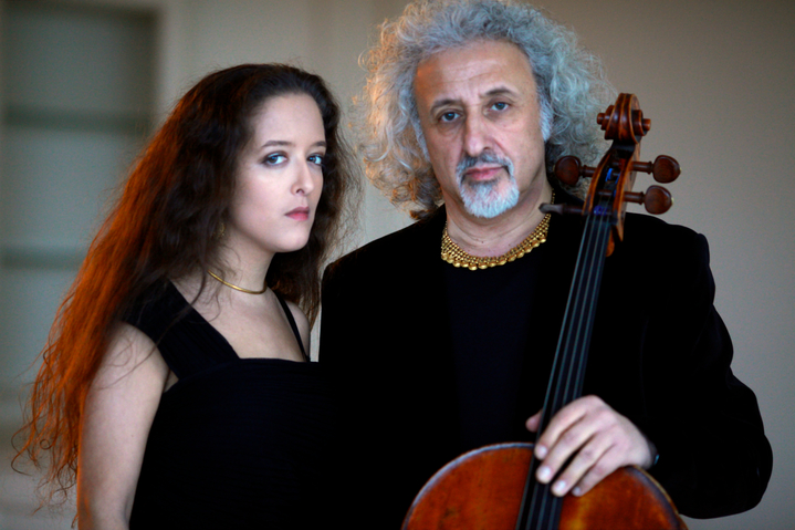 [서울=뉴시스]미샤 마이스키와 릴리 마이스키. (사진=Benard Rosenberg) 2022.04.14. photo@newsis.com *재판매 및 DB 금지