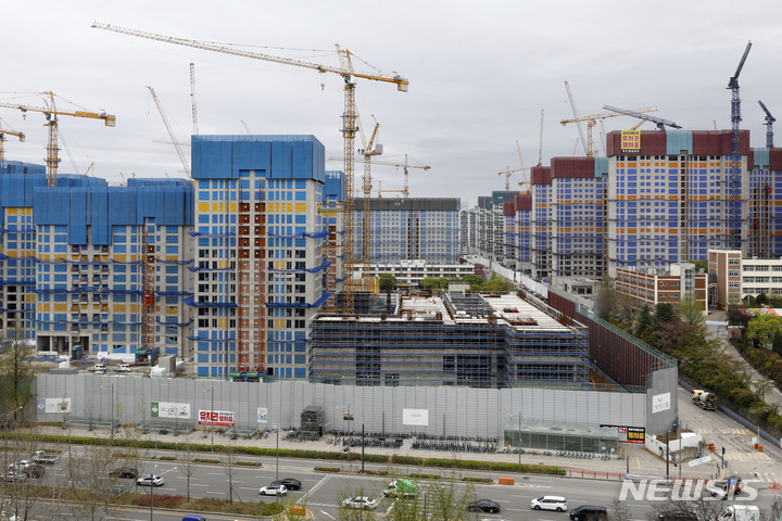 서울시내 아파트 건설현장. 뉴시스 자료사진.