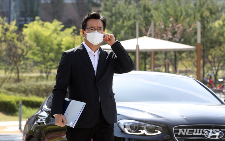 [세종=뉴시스] 강종민 기자 = 정황근 농림축산식품부 장관 후보자. 2022.04.15. ppkjm@newsis.com