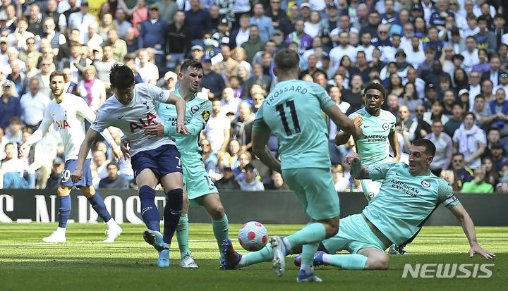 [런던=AP/뉴시스]토트넘 손흥민