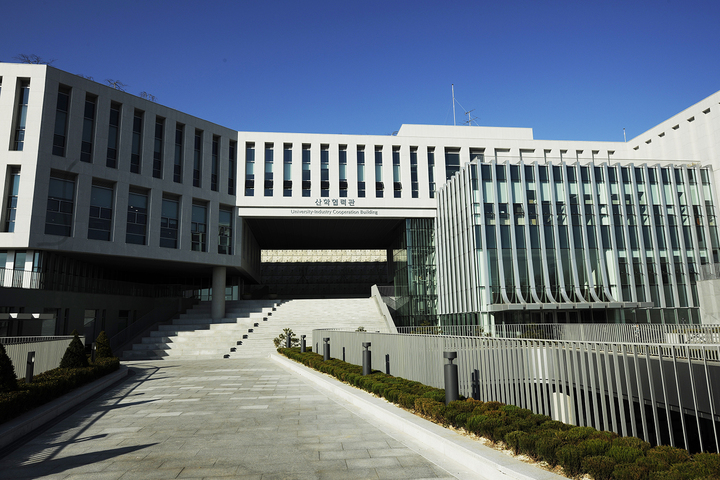 [서울=뉴시스]이화여대 산학협력관 전경. 사진 이화여대 *재판매 및 DB 금지