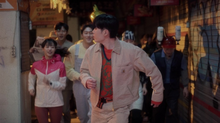 [서울=뉴시스] 엘로 '리얼리티 체크'. 2022.04.18. (AOMG 제공) photo@newsis.com *재판매 및 DB 금지