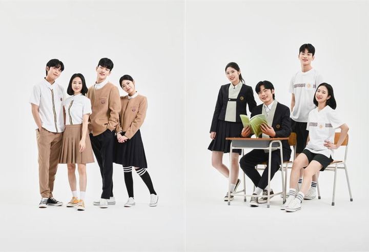 [세종=뉴시스]교육부와 문화체육관광부는 오는 6월7~30일 한복 교복 보급사업에 참여할 중학교와 고등학교 총 12개교를 모집한다고 20일 밝혔다. 사진은 한복교복의 예시. (사진=교육부 제공). 2022.04.20. photo@newsis.com *재판매 및 DB 금지