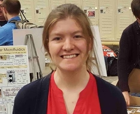 [서울=뉴시스] 메사추세츠 공과대학 연구원 중 한명인 크리스털 오언스. 오레오 충전물이 고르게 분포되도록 과자를 비트는 법에 관해 연구했다. (사진=크리스털 오언스 홈페이지 갈무리) 2022.04.20. *재판매 및 DB 금지