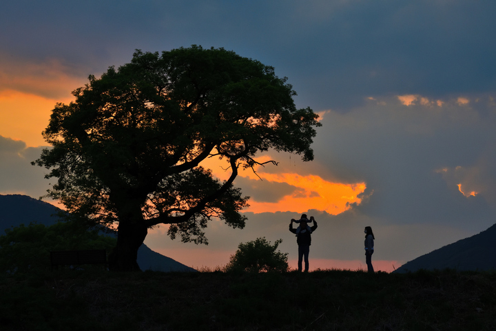 칠곡 북삼읍 달제에 저녁 노을이 지고 있다. (사진=칠곡군 제공) *재판매 및 DB 금지