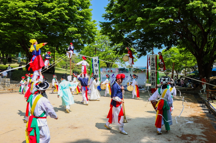 [진주=뉴시스] 진주 솟대쟁이놀이 상설공연. *재판매 및 DB 금지