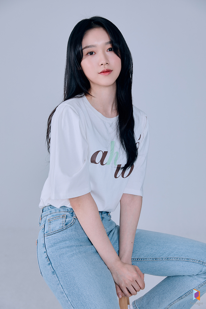 [서울=뉴시스] 배우 전다인. 2022.04.25.(사진=판타지오 제공) photo@newsis.com*재판매 및 DB 금지 *재판매 및 DB 금지