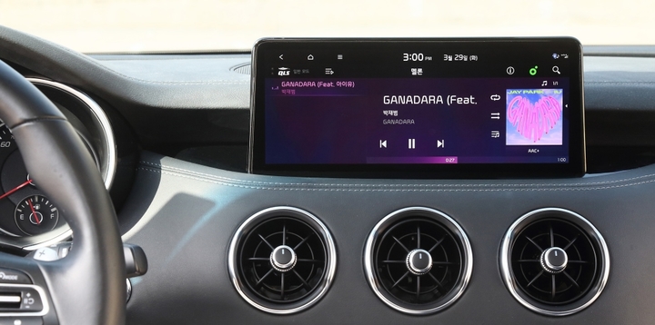 車 스피커로 듣는 멜론·지니…음원업계, 車 시장 눈독들이는 이유