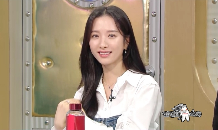 [서울=뉴시스] 그룹 '우주소녀' 보나. 2022.04.26.(사진=MBC '라디오스타' 제공) photo@newsis.com*재판매 및 DB 금지 *재판매 및 DB 금지