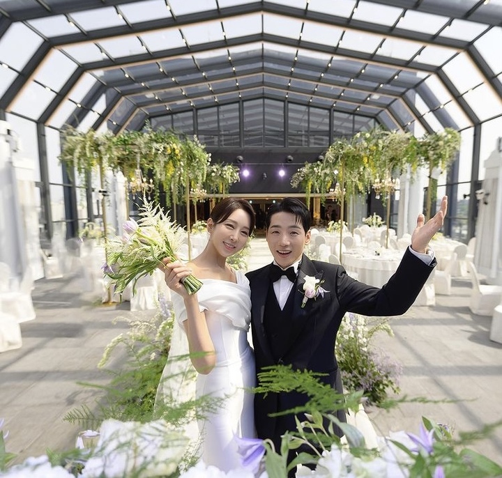 [서울=뉴시스] 한영, 박군. 2022.04.27. (사진 = 해피 메리드 컴퍼니 제공) photo@newsis.com *재판매 및 DB 금지