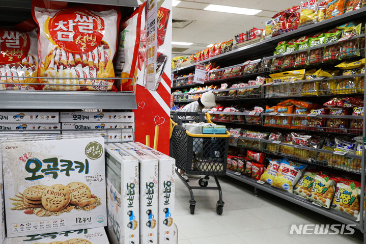 "국산쌀이 아니라고?"…제과업계 '쌀과자' 주재료 따져보니&nbsp; 