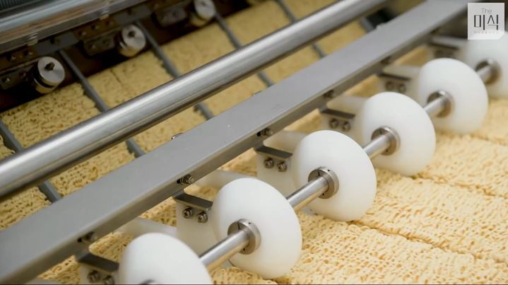 [익산=뉴시스] 하림 '장인라면' 생산 공정(사진=하림 제공) *재판매 및 DB 금지