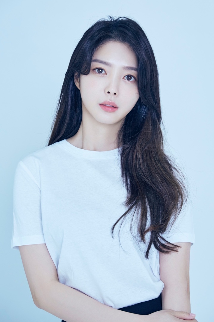 [서울=뉴시스] 배우 엄현경. 2022.05.02.(사진=케이원엔터테인먼트 제공) photo@newsis.com*재판매 및 DB 금지 *재판매 및 DB 금지