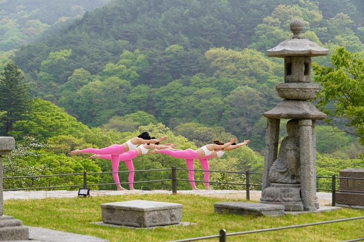 제1회 지리산 대화엄사 요가 대축제. 화엄사 제공 *재판매 및 DB 금지