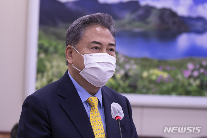 [서울=뉴시스] 고범준 기자 = 박진 외교부 장관 후보자가 2일 국회 외교통일위원회에서 열린 인사청문회에서 발언을 하고 있다. (공동취재사진) 2022.05.02. photo@newsis.com