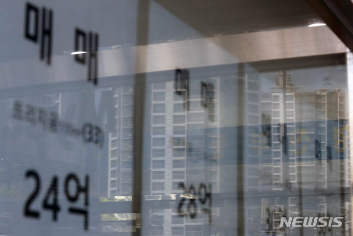 미분양 주택 반 년 만에 2배 늘어…쌓이는 속도 빨라 '촉각'