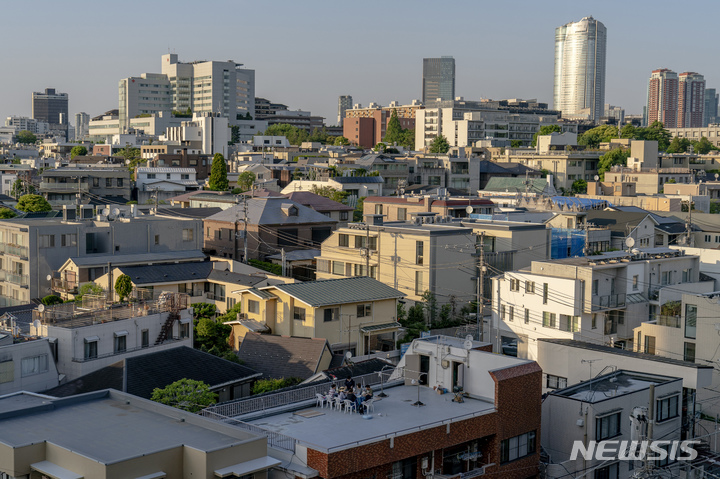 [도쿄=AP/뉴시스]2022년 5월 일본 도쿄 아파트 일대 모습. 2023.01.26.