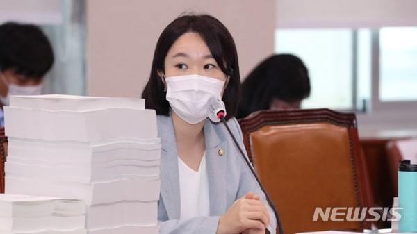 [서울=뉴시스] 이소영 더불어민주당 의원. 2022.05.05. photo@newsis.com
