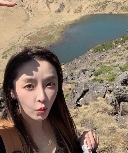 [서울=뉴시스] 정유미 2021.05.05(사진=인스타그램 캡처) photo@newsis.com *재판매 및 DB 금지