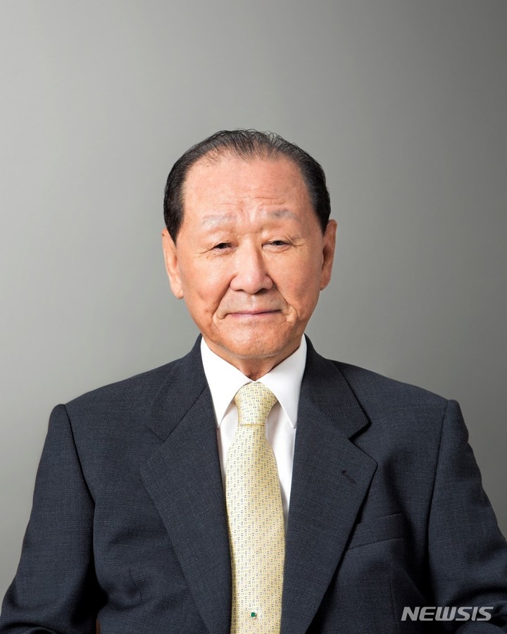 [속보] 구자학 아워홈 회장 별세…향년 92세 