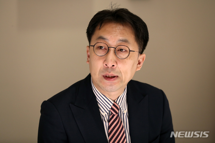 [서울=뉴시스] 박진희 기자 = 신준원 조형아트서울 대표. 2022.05.16. pak7130@newsis.com