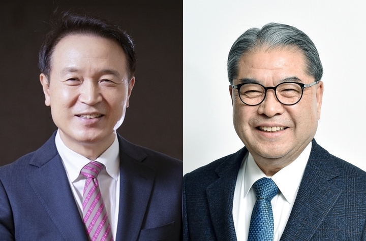 [수원=뉴시스] 제8회 전국동시지방선거 경기도교육감 선거에서 첫 보수교육감으로 선출된 임태희(왼쪽) 당선인과 민선 3기부터 민선 4기 현재까지 임기를 맡고 있는 진보 성향의 이재정 경기도교육감. 2022.05.17. (사진=뉴시스DB) *재판매 및 DB 금지