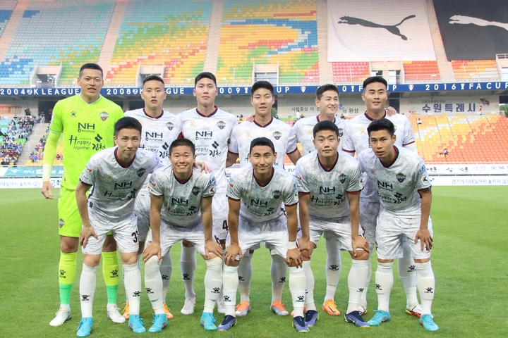  *재판매 및 DB 금지