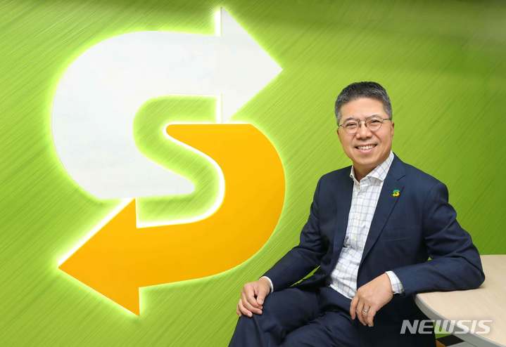 [서울=뉴시스] 조인수 써브웨이 신임 대표의 모습.(사진=서브웨이코리아 제공)