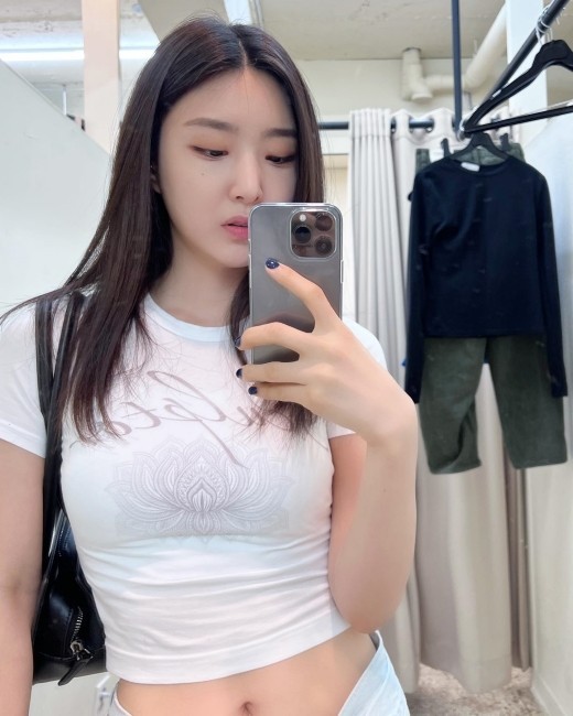 [서울=뉴시스] 브브걸 유나 2021.05.19 (=인스타그램 캡처) photo@newsis.com *재판매 및 DB 금지