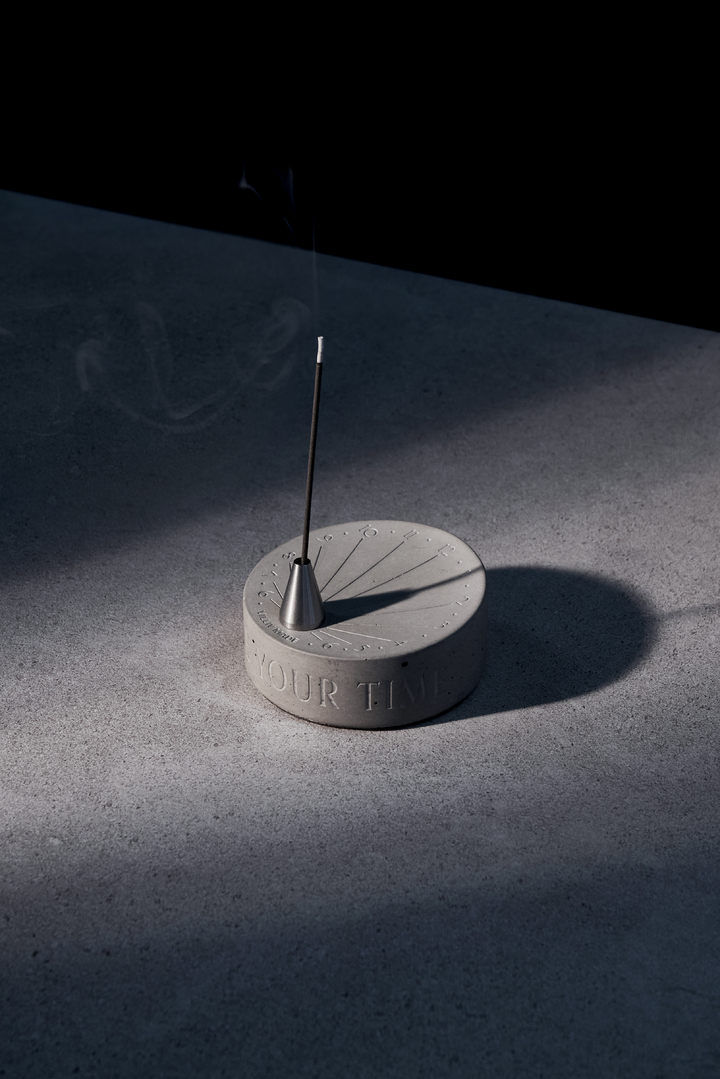 신세계건설, 폐콘크리트 활용해 인센스 트레이로 재탄생