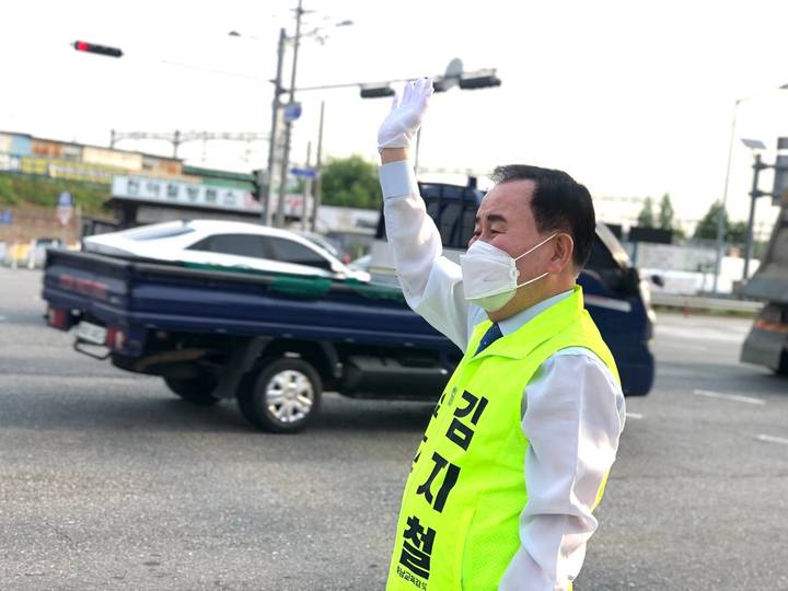 [홍성=뉴시스] 김지철 충남교육감 후보 선거운동 모습. *재판매 및 DB 금지