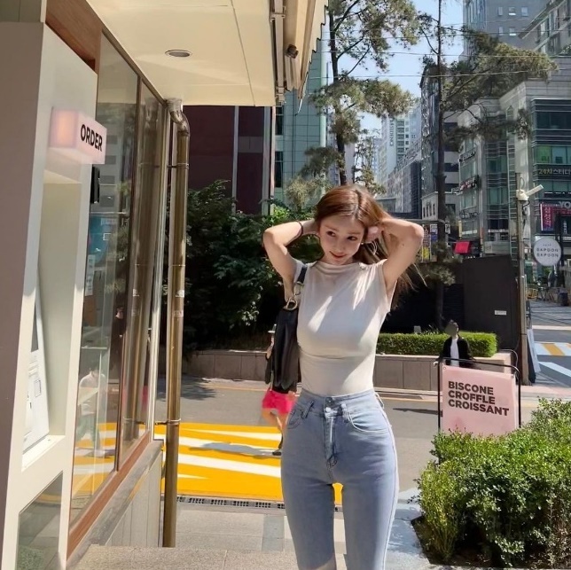[서울=뉴시스]야옹이 작가. (사진=야옹이 작가 인스타그램 사진 캡처) 2022.05.22. photo@newsis.com&nbsp; *재판매 및 DB 금지