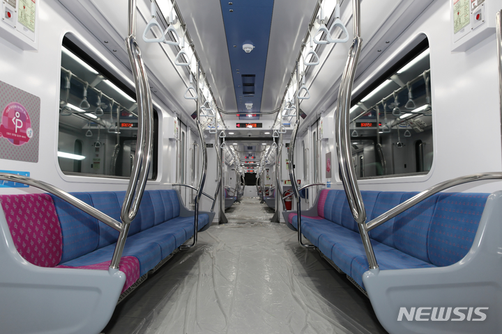 [서울=뉴시스]서울 여의도 샛강역에서 서울대 정문 앞을 연결하는 '신림선 도시철도'가 28일 오전 5시30분 운행을 시작한다. (사진=서울시 제공). 2022.05.24. photo@newsis.com