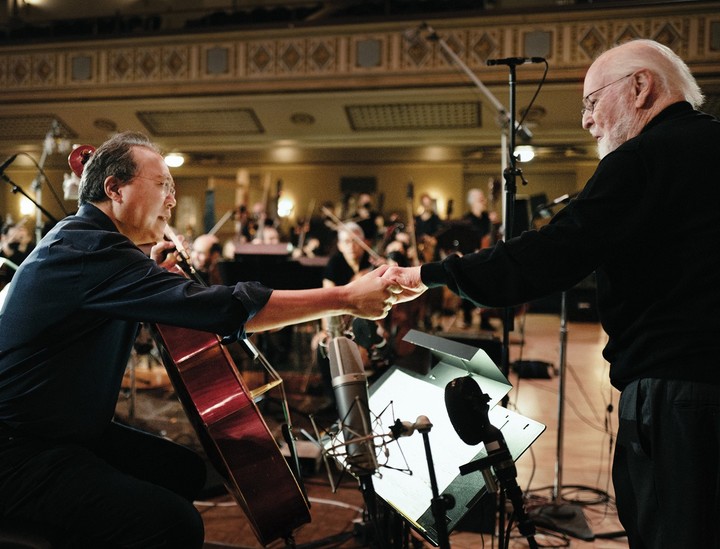 [서울=뉴시스](왼쪽부터)첼리스트 요요마와 작곡가 겸 지휘자 존 윌리엄스. (사진=소니 뮤직 엔터테인먼트 코리아 제공) 2025.08.25. photo@newsis.com *재판매&nbsp; 및 DB 금지 *재판매 및 DB 금지