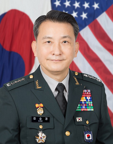 [서울=뉴시스] 정부는 25일 합동참모의장, 각 군 참모총장, 한미연합사령부 부사령관 등 7명 인사를 단행했다. 사진은 합동참모의장에 내정된 김승겸 한미연합사 부사령관. (사진=국방부 제공) 2022.05.25. photo@newsis.com *재판매 및 DB 금지