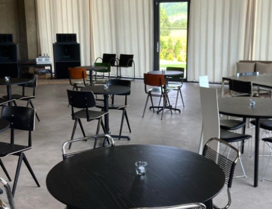 [서울=뉴시스] 빽가 제주도 카페 2022. 5.25 (=인스타그램 캡처) photo@newsis.com&nbsp; *재판매 및 DB 금지