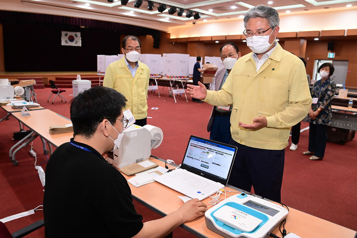 [진주=뉴시스] 진주시, 30개 사전투표소 현장점검. *재판매 및 DB 금지
