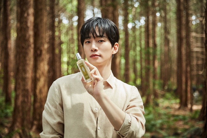 배우 이준호가 모델로 나선 '록시땅'의 '2022 버베나 썸머 파라다이스' 캠페인 첫 번째 영상 *재판매 및 DB 금지