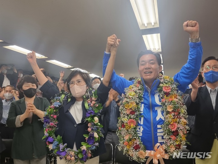 [수원=뉴시스]천의현 기자=더불어민주당 이재준 경기 수원시장 당선인.