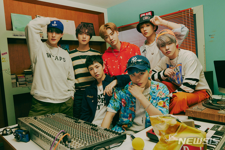 [서울=뉴시스] 엔시티 드림 정규 2집 리패키지 '비트박스(Beatbox)' 티저 이미지 (사진= SM 엔터테인먼트 제공 ) photo@newsis.com