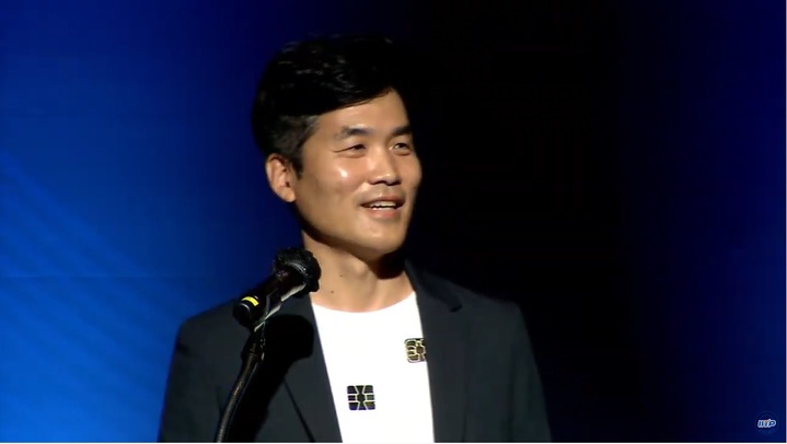 [서울=뉴시스]세바스찬 승 삼성리서치 소장이 8일 과학기술정보통신부가 서울 코엑스 그랜드볼룸에서 개최한 'AI 월드 2022 : 테크 & 퓨처'에서 AI의 미래에 대해 발표를 하고 있다. (사진=온라인 생중계 화면 캡처) 2022.06.08