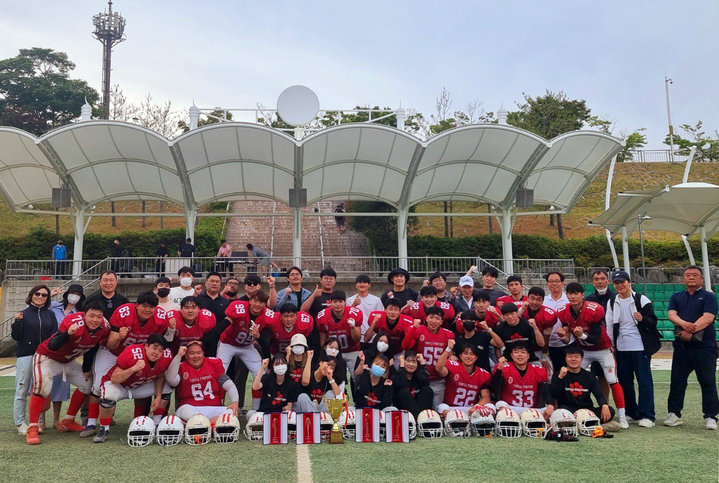 [부산=뉴시스] 동의대는 미식축구부 '터틀파이터즈'가 부산·울산·경남 춘계 대학미식축구선수권대회에서 우승을 차지했다고 8일 밝혔다. (사진=동의대 제공) *재판매 및 DB 금지