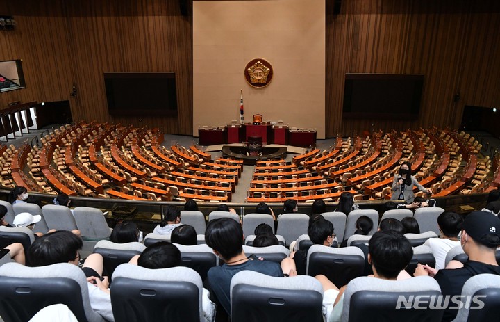 [서울=뉴시스] 김선웅 기자 = 비어있는 국회 본회의장 모습. (공동취재사진) 2022.06.09. photo@newsis.com