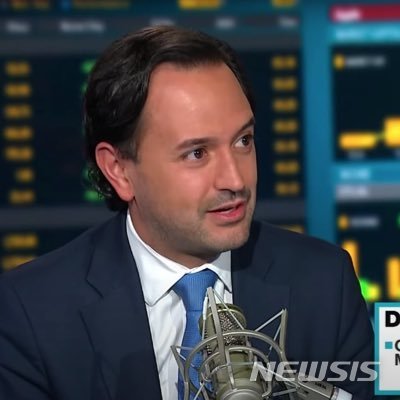 [서울=뉴시스]디에고 메사 콜롬비아 에너지부 장관 (사진=트위터 캡처) 2022.06.14.