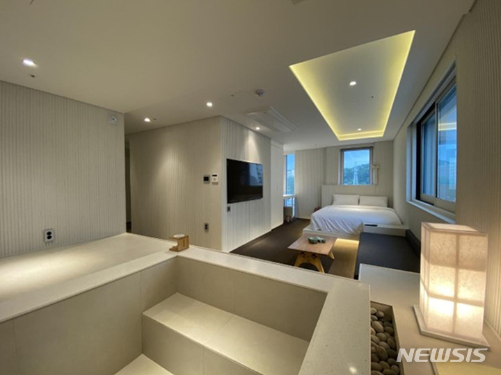 [서울=뉴시스] 더리프 내부 객실 모습. (사진=지냄 제공) 2022.06.23. photo@newsis.com