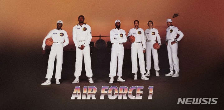 [서울=뉴시스] 1983년 공개된 에어 포스 1 광고. (사진=번개장터 제공) 2022.06.26. photo@newsis.com