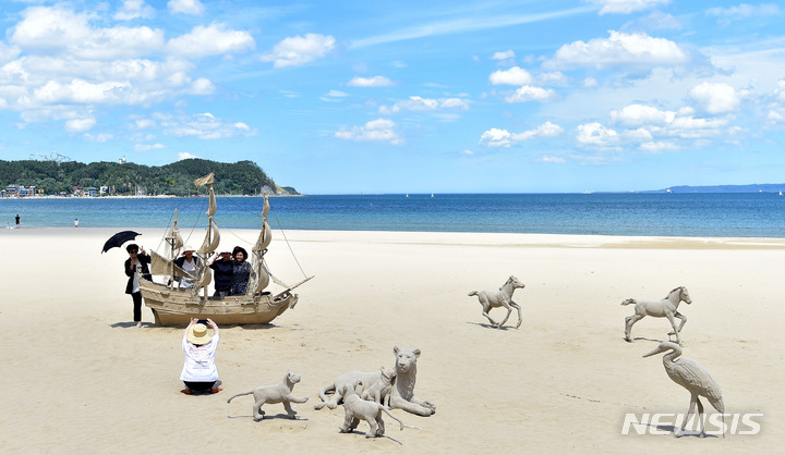 [안동=뉴시스] 포항시 북구 영일대해수욕장 백사장. (사진=뉴시스 DB) 2025.07.02